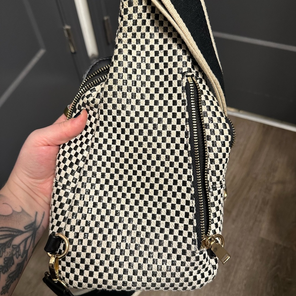 Altar’d State Checkered Sling Bag - Picture 5 of 6